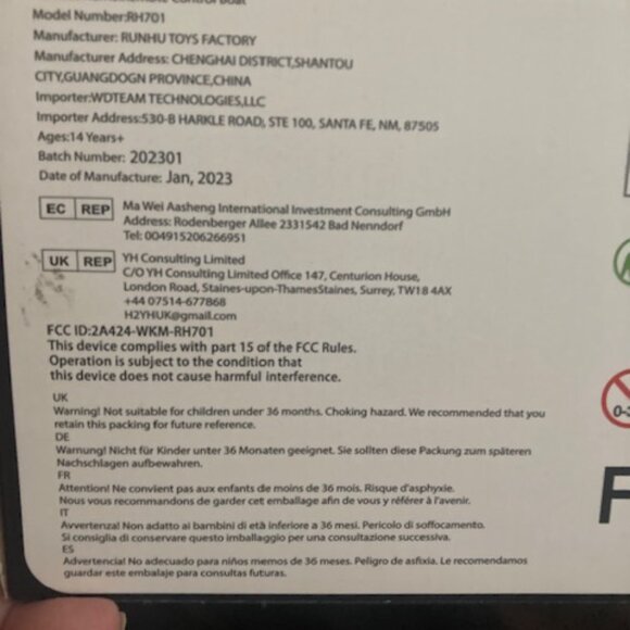 Remote Controlled Racing Boat Set - Picture 7 of 8